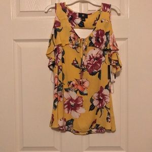 IZ Byer Cold Shoulder Top Size S